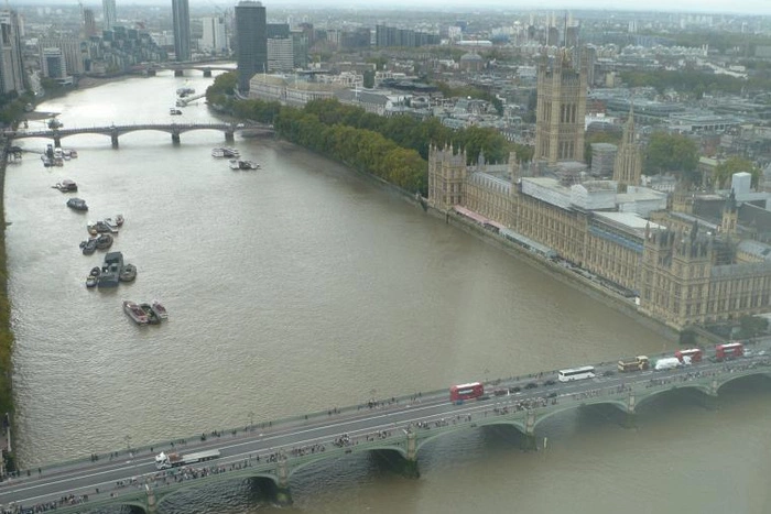 В Великобритании объяснили потерю документов об эсминце Defender