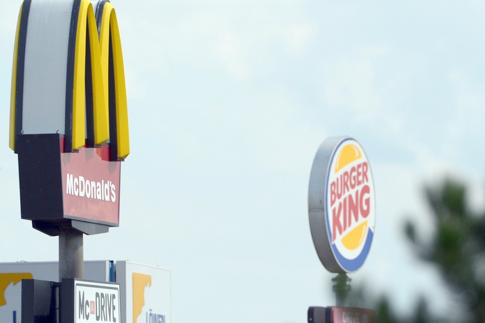Три дебоширки из Burger King устроили разборки с персоналом кафе