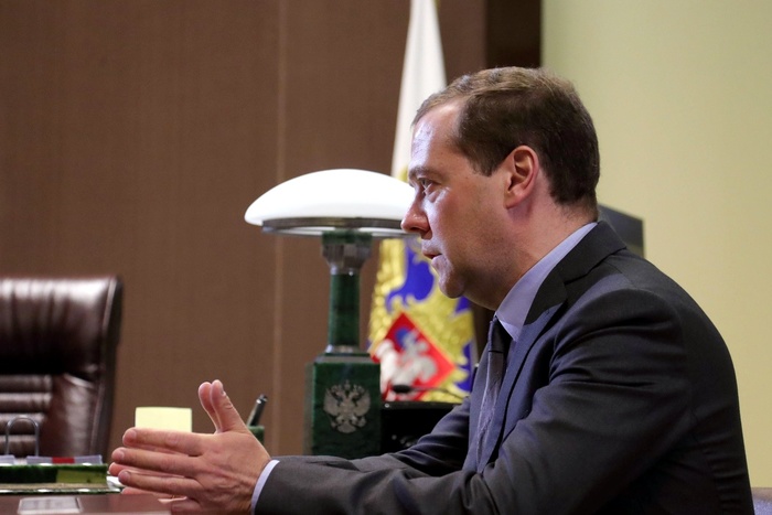 Медведев выделил Свердловской области 73 млн для развлечения тысяч уральцев