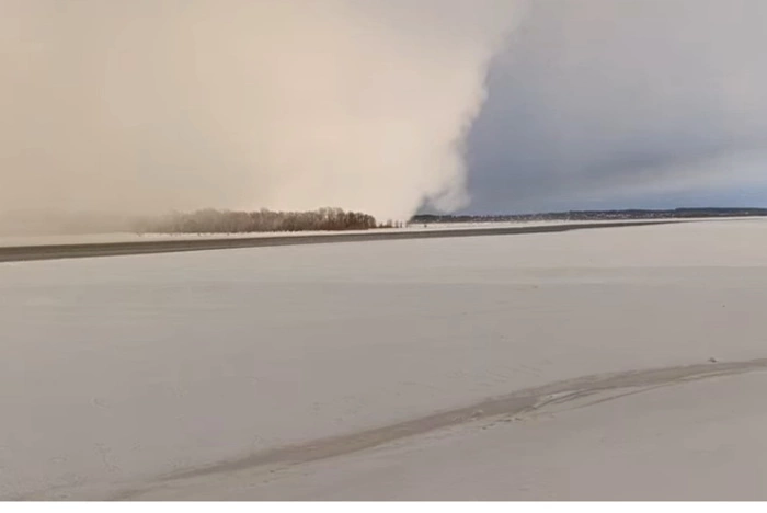 В регионах России бушуют снежные ураганы