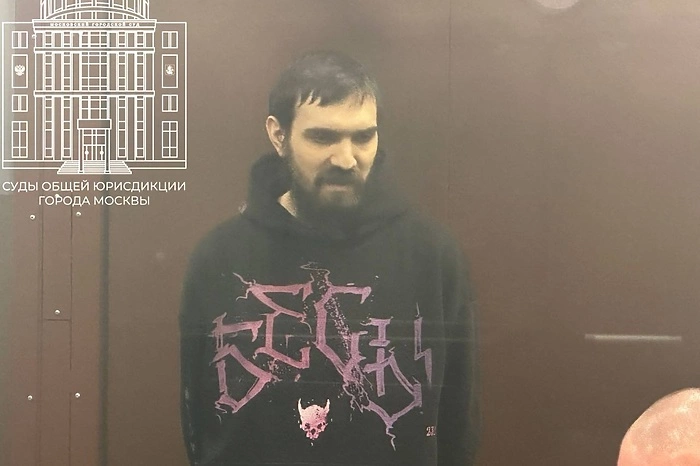 Приговор за оскорбительный стендап вынесли в Москве комику Артемию Останину*