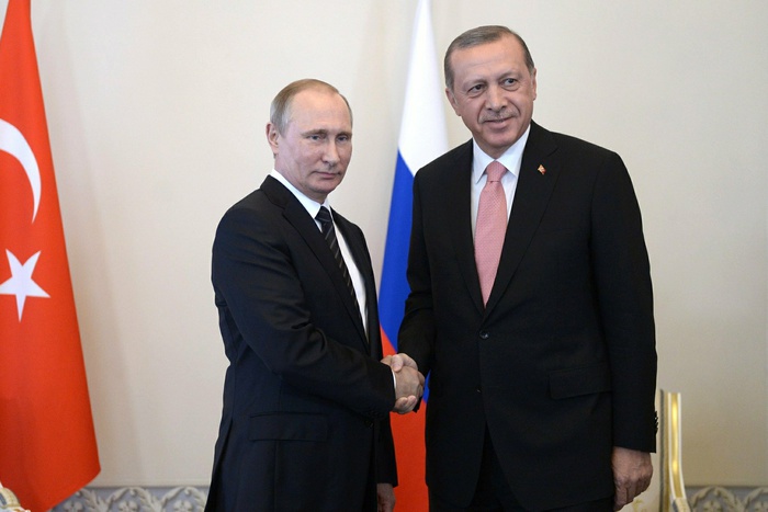 Песков назвал темы обсуждения в ходе встречи Путина и Эрдогана 10 октября