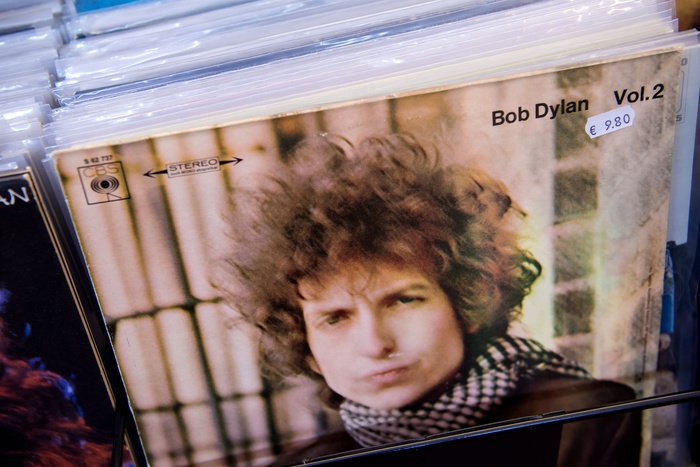 Нобелевский комитет оставил попытки связаться с Бобом Диланом