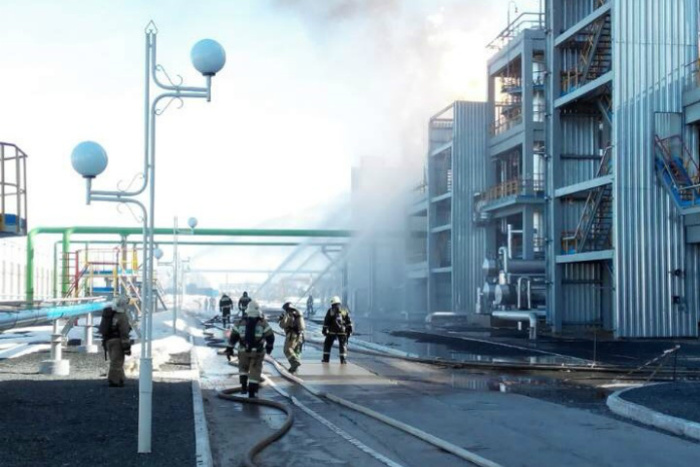 232 человека и пожарный поезд тушили «Куйбышевазот»