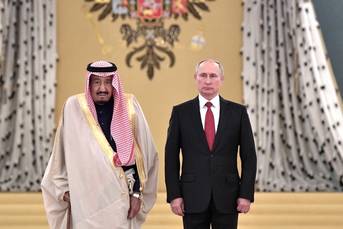 Владимир Путин согласился приехать в Саудовскую Аравию