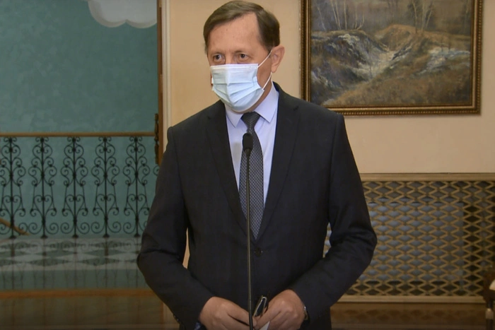 Креков рассказал о возможных случаях повторного заражения коронавирусом в Свердловской области