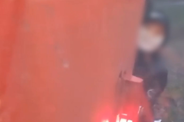 В Екатеринбурге школьники-зацеперы терроризируют водителей трамваев