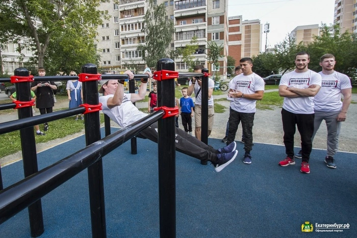 Очередная воркаут-площадка открылась в Екатеринбурге