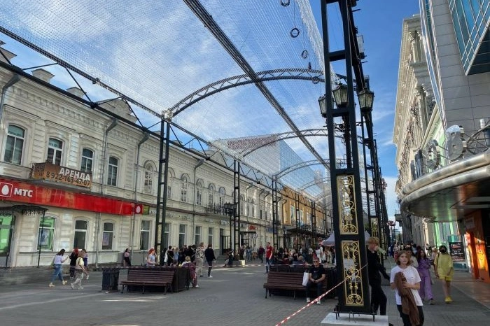 Светящийся навес на улице Вайнера не будут разбирать