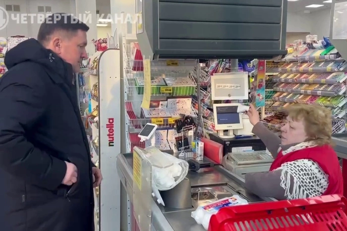 Свердловский политик приехал в магазин за яйцами