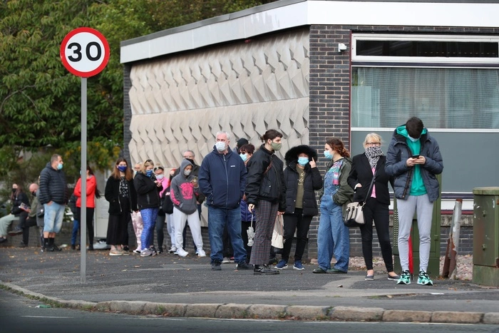 Британские ученые указали на вред от карантина при COVID-19