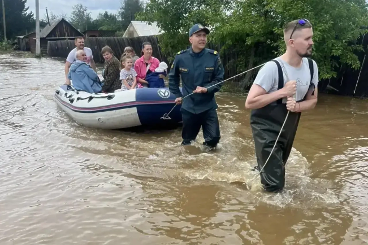Две трети затронутых паводком частных домов остаются затопленными в Свердловской области