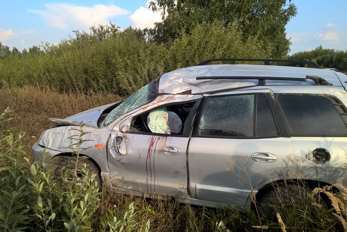 Водитель Hyundai устроил «замес» с двумя авто на трассе Богданович-Сухой Лог