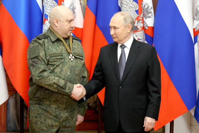 Стало известно, что будет с Суровикиным после его отставки с поста главкома ВКС России