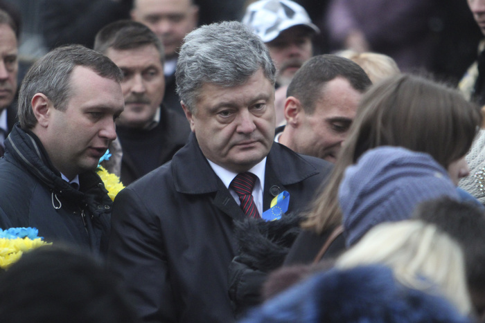 Порошенко назвал избиение чернокожих фанатов в Киеве провокацией России