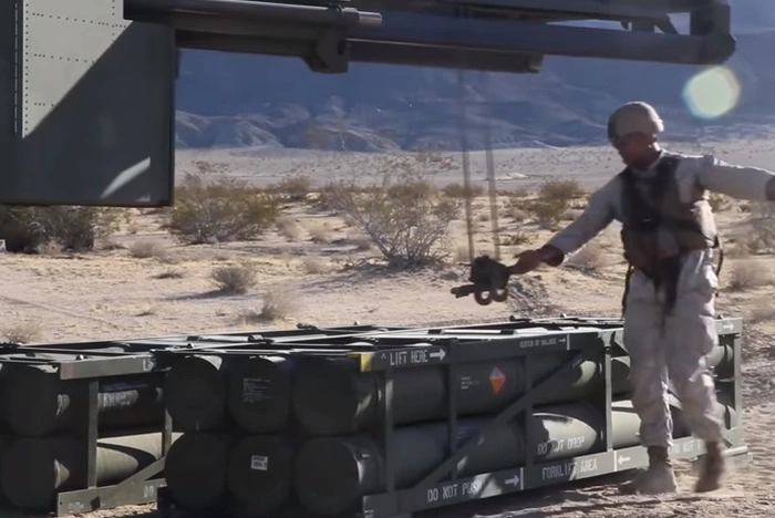 Канцлер ФРГ указал на этические аспекты поставок оружия на Украину