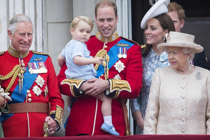 Британский журналист неделю проходил в одежде принца Джорджа