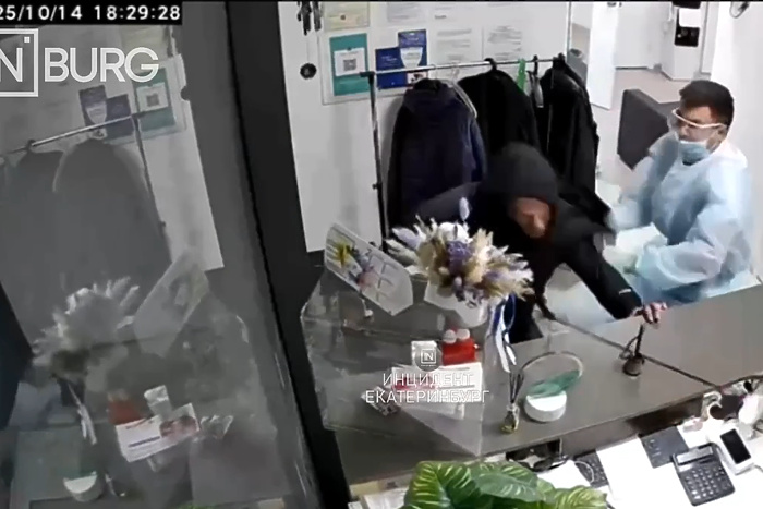 В екатеринбургской стоматологии врач подрался с гостем