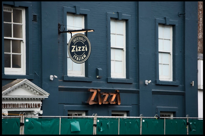 Сеть ресторанов Prezzo грозится подать в суд за розыгрыш с «Новичком» в Солсбери