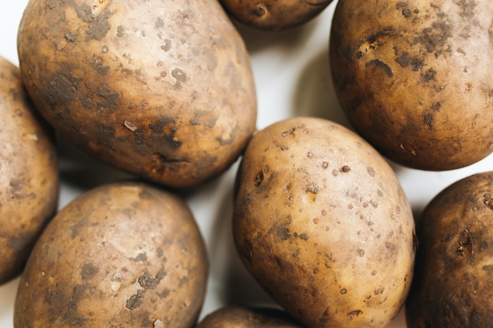 Рост цен на картофель предложили сдержать появлением корнеплодов «экономкласса»