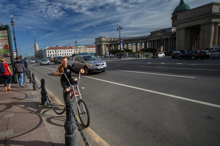 Электросамокаты полностью запрещены на Невском проспекте и Дворцовой площади