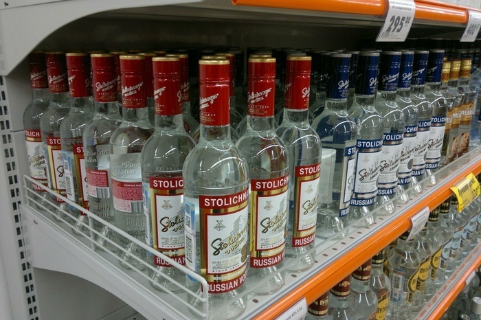 Минпромторг выступил против запрета продавать алкоголь в выходные