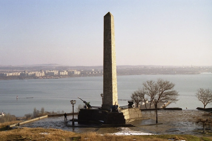 При взрыве в колледже в Керчи погибли не менее 10 человек