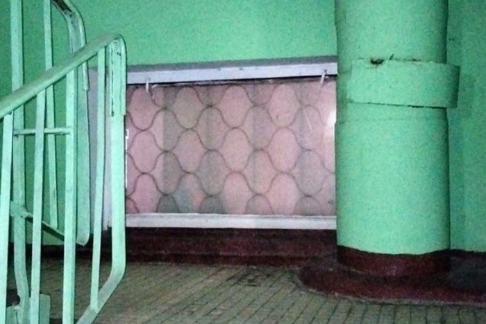 Жильцы дома погибли в Подмосковье из-за соседей, замуровавших в подъезде окна (ФОТО)