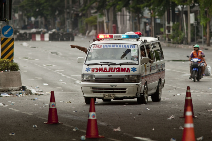 Теракт в Таиланде: более 50 человек пострадали от взрыва в торговом центре