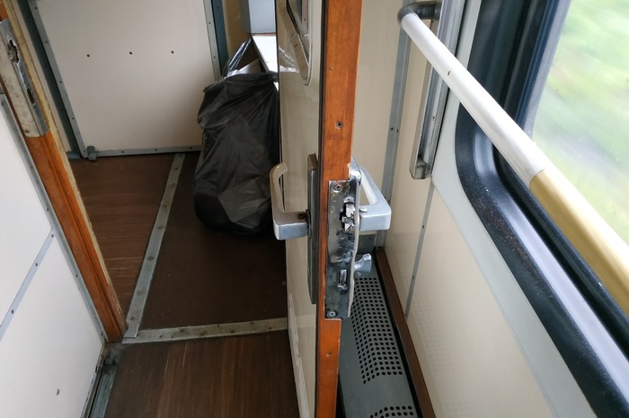 «Температуру измеряет сам начальник поезда». В СвЖД рассказали, как защищают пассажиров от COVID-19