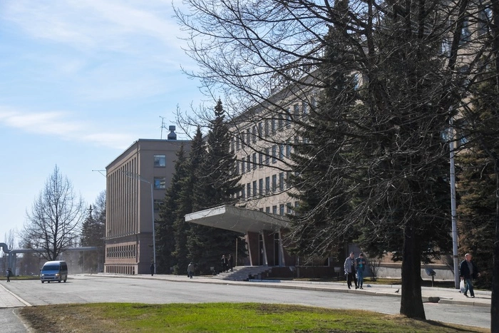 Рабочие заводов обогнали IT-специалистов на российском рынке труда