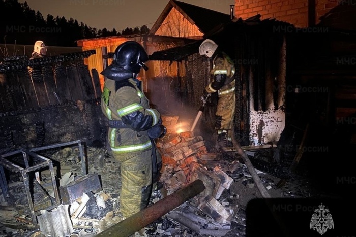 На Урале за одну ночь взорвались газовые баллоны в двух домах