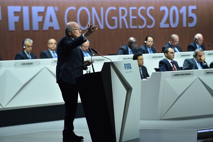 Блаттер назвал ЧМ-2018 в России проблемой ФИФА