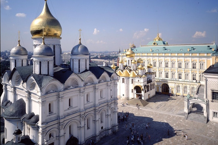 Музеи Московского Кремля посетили около 3 млн туристов