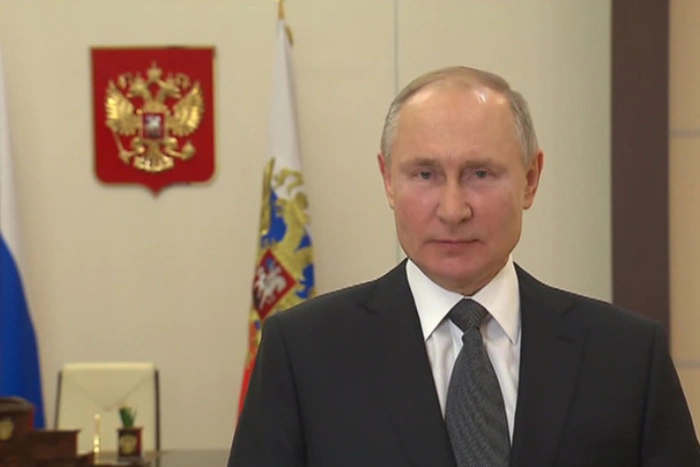 Путин поздравил металлургов с праздником