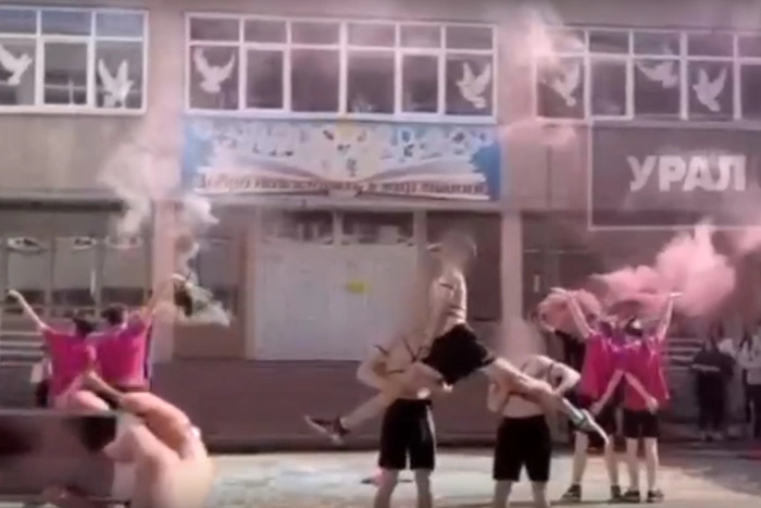 Это не школа в Содоме, это Екатеринбург: Соловьёв обвинил школьников и гимназию в ЛГБТ-пропаганде