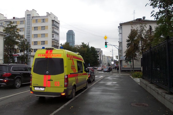 Автобус сбил пенсионерку в центре Екатеринбурга