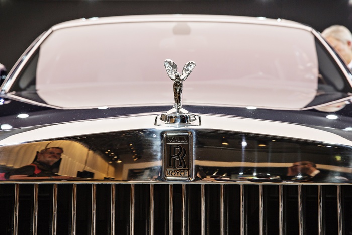Бизнесмен Аристов хочет уволить водителя после ДТП с его Rolls-Royce