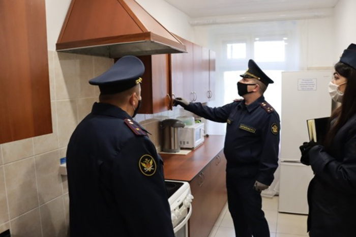 В Екатеринбурге жильцов одного из домов предупредили о визите силовиков