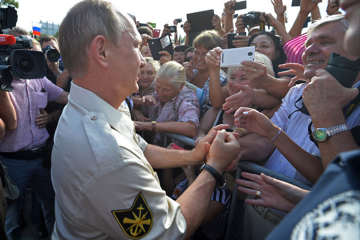 Путин прибыл на место строительства моста через Керченский пролив