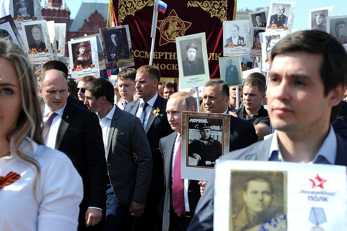 МВД: 700 тыс человек приняли участие в акции «Бессмертный полк» в Москве
