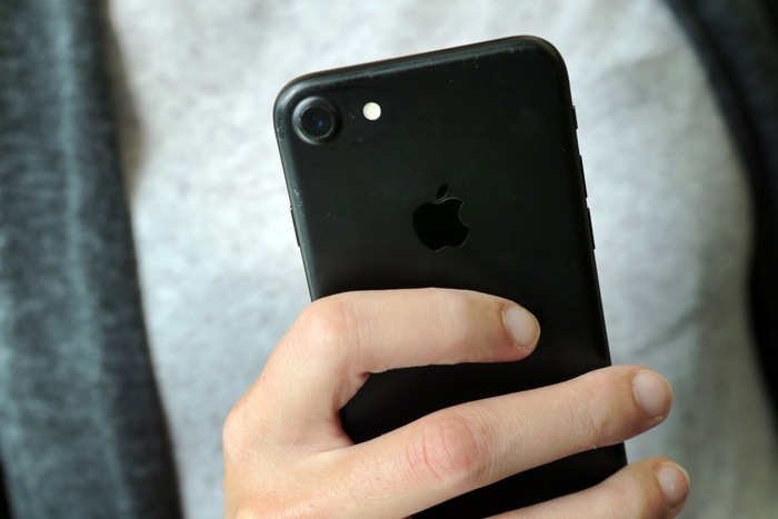 Суд отказал свердловчанину в компенсации за треснувший дисплей iPhone 6