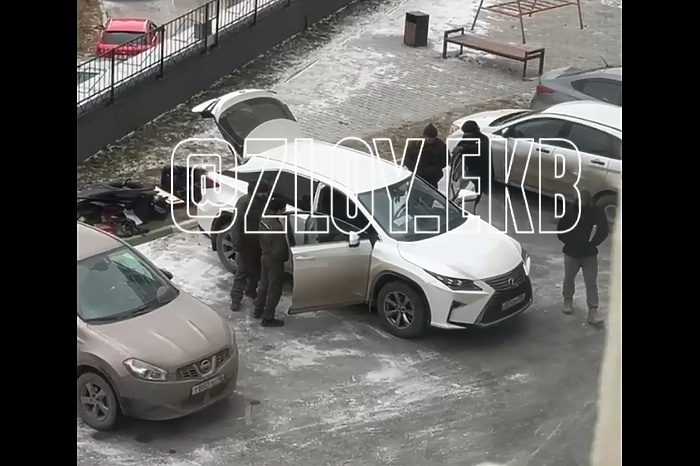 Спецназ устроил операцию на Широкой Речке