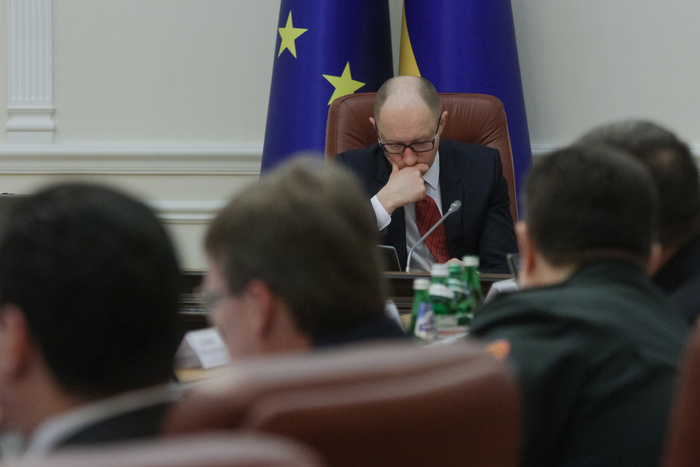 Депутаты Верховной Рады потребовали отставки Яценюка