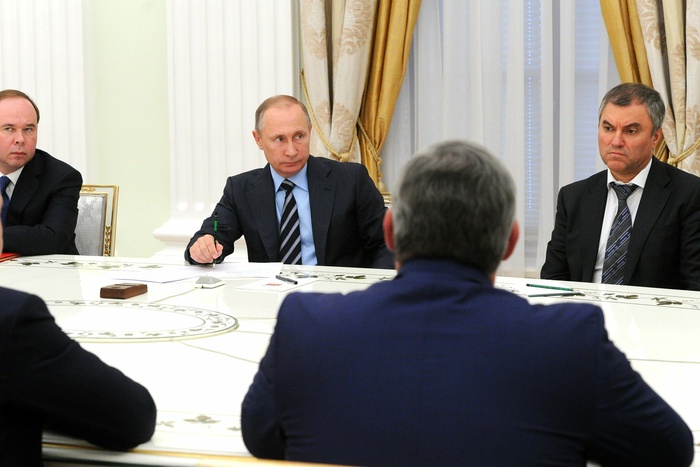 Политтехнологи заявили о выходе Тимченко и Иванова из «ближнего круга» Путина