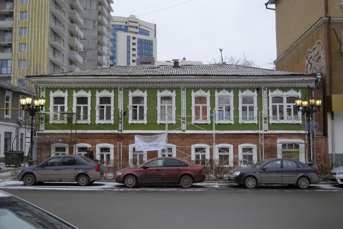 В Екатеринбурге отреставрировали старинный особняк на Вайнера