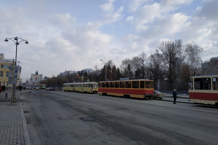 Жителям Екатеринбурга пообещали единый проездной на 4 вида транспорта