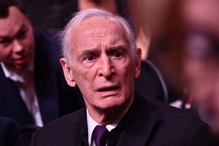 «Победа» не пустила Василия Ланового на рейс