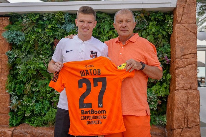 СМИ: После невыхода клуба в Премьер-лигу в ФК «Урал» прошли громкие отставки