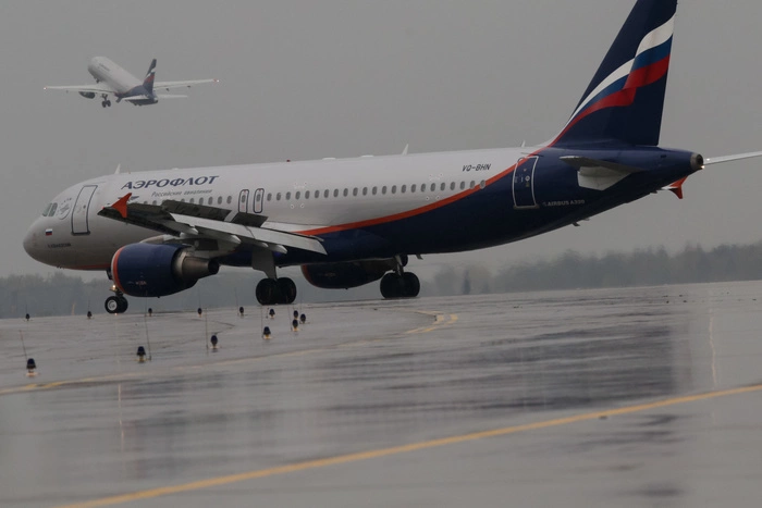 Пассажирку экстренно севшего в Уфе самолета разбил инсульт